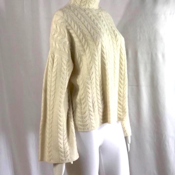 NEW CHLOE 100% CASHMERE SWEATER - Picture 2 of 5